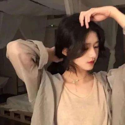 人类瑕疵大学海报