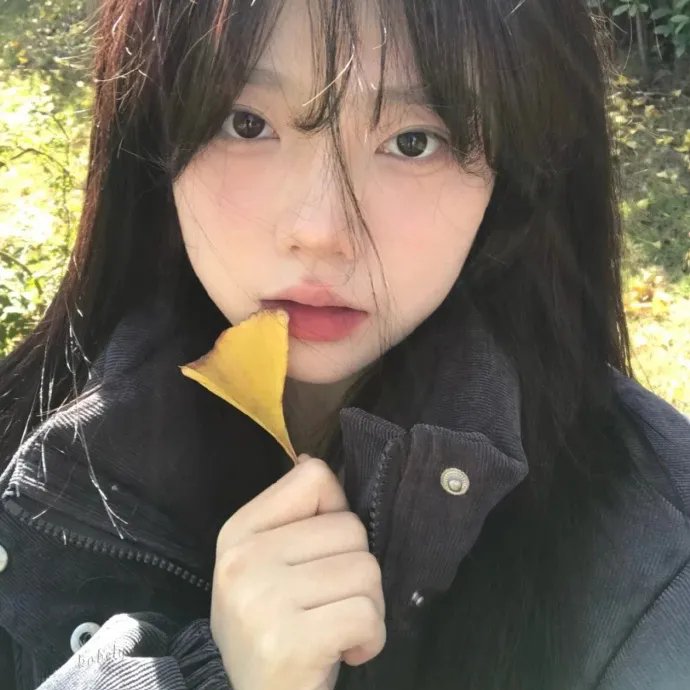 念书的孩子海报